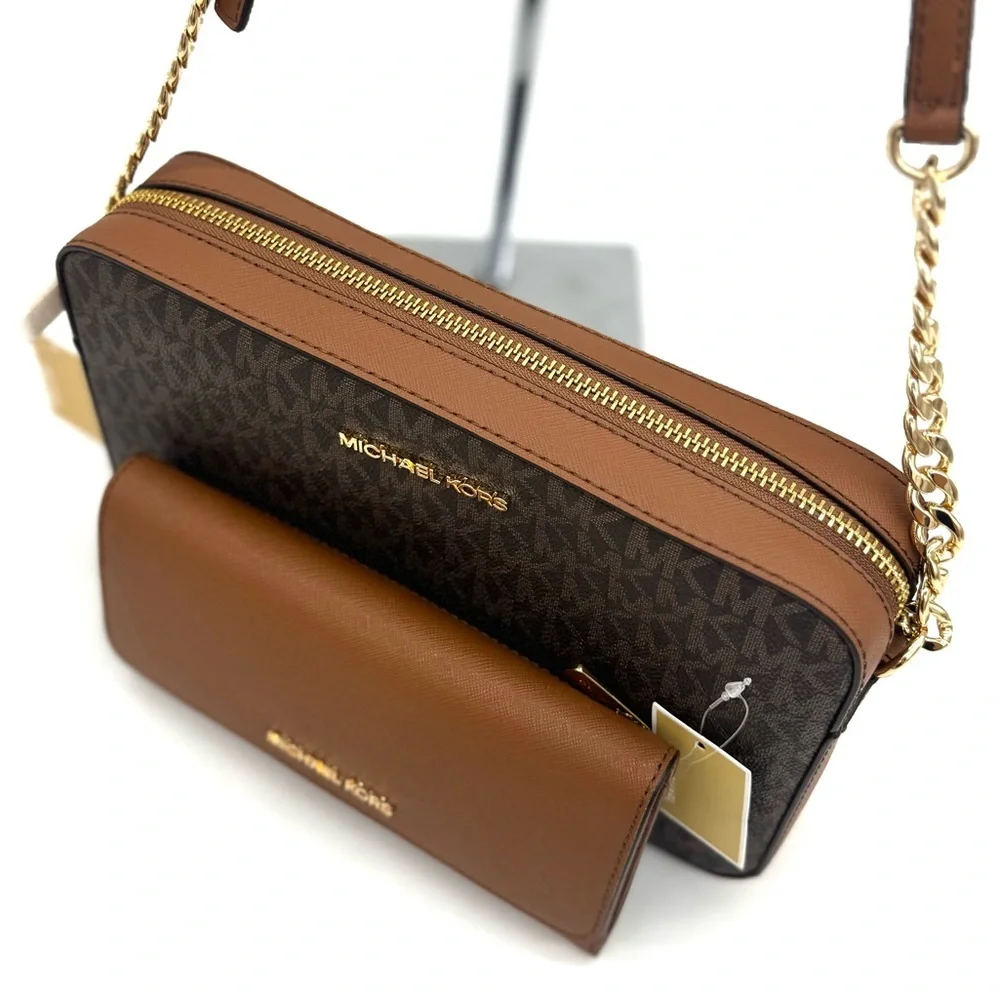 Michael Kors Large EW Crossbody Bag & Trifold Wallet Set
